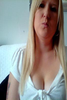 Sammetslena Saga  Escort Karlsborg